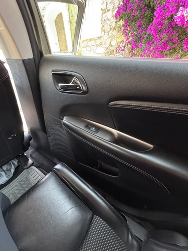 Dodge Journey 2.4 Sxt 7 Pasajeros At