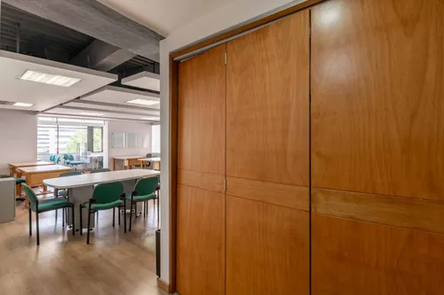 Oficina En Arriendo/venta En Chicó Norte. Cod V21571