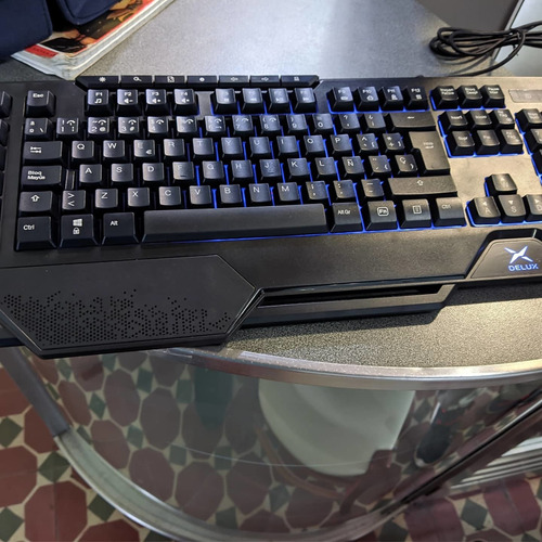 Imagen 2 de 4 de Teclado Gamer Delux