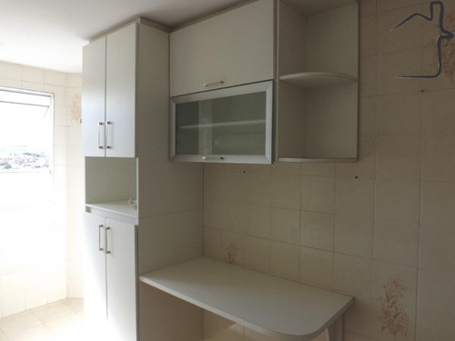 Imagem 5 de 14 de Belo Apartamento Com 2 Dormitórios. Sala, Cozinha, Wc E 1 Vaga . - Ap01082 - 68652983