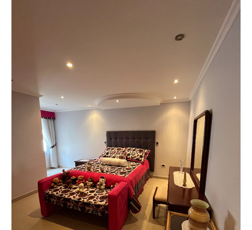 Vendo Casa De 260 M2, Ref. 290.000 San Antonio De Los Altos