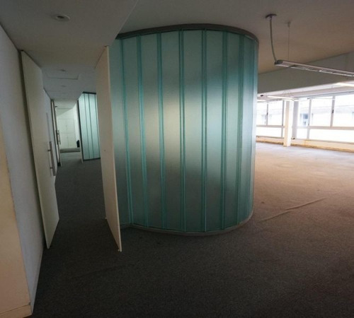 Oficina En Alquiler En El Centro. Muy Buen Piso De 230 M2