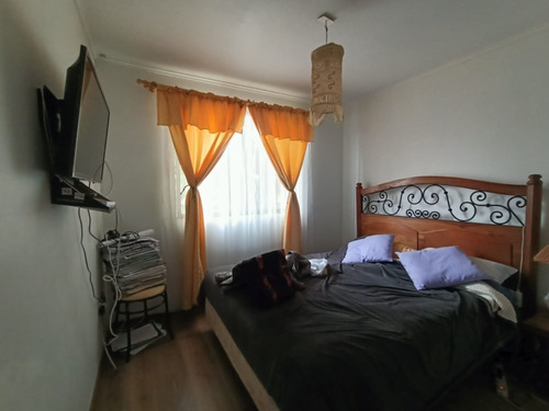 Imagen 8 de 14 de Casa 4d En Solicitado Barrio