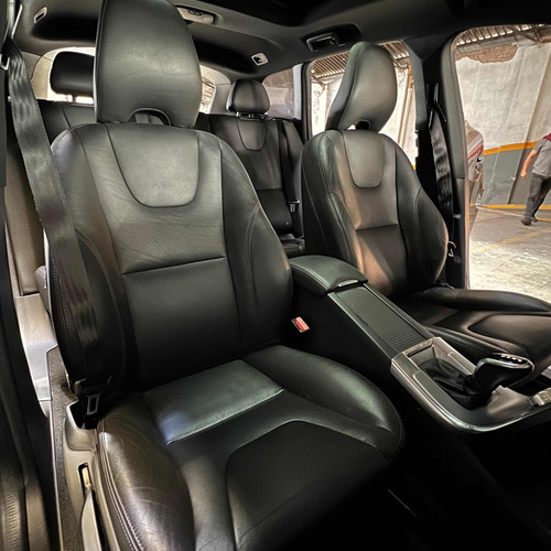 Volvo XC60 2.5 T5 Momentum