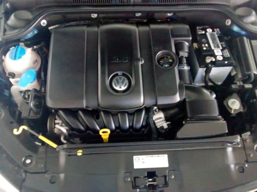 Imagen 12 de 12 de Volkswagen Jetta 2017 4p Comfortline L5/2.5 Man