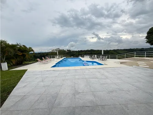 Vendo Hostal, Amoblada, Cerca A Recuca