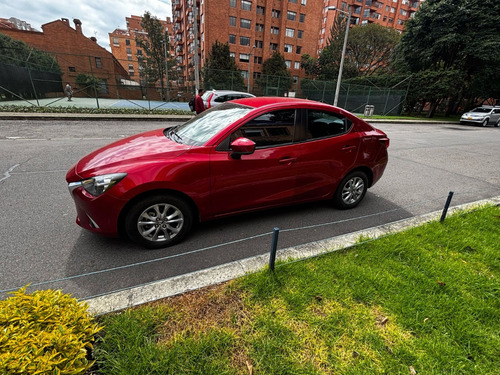 Mazda 2 1.5 Touring Sedan