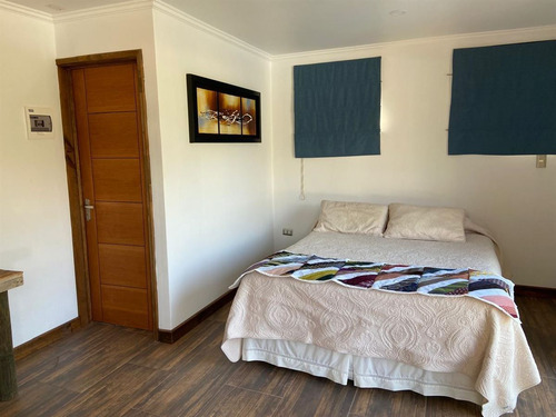 Cómoda Casa En Venta De 3 Dorm. Más Cabaña Olmue