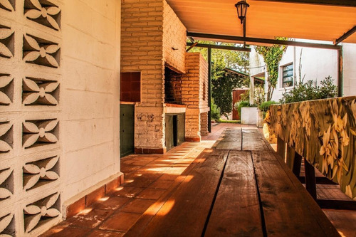 Casa De Tres Dormitorios 2 Baños Unos En Suite