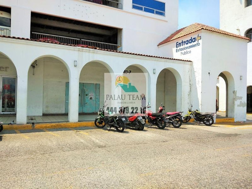 Imagen 5 de 12 de Local Comercial En Renta Manzanillo Centro