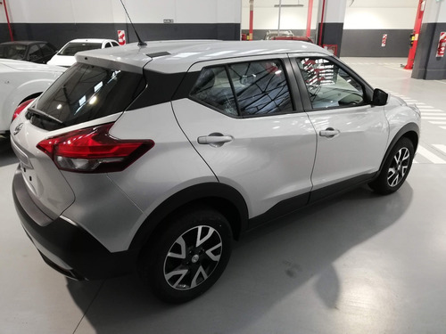 Nissan Kicks Sense Manual.....