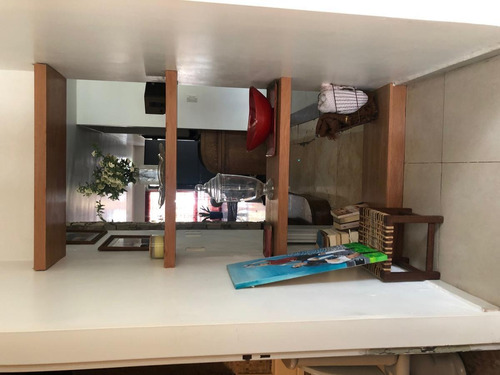 Imagen 7 de 30 de Casa En Venta - 5 Ambientes Con Piscina - Zona Residencial En Castelar Centro