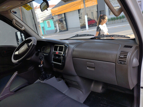 Hyundai HR 2.5 Hd Cab. Curta S/ Carroceria Tci 2p