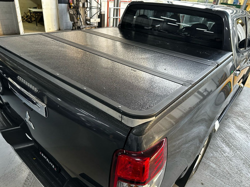 Mitsubishi L200 2.4 Cabina Doble 4x2 Mt