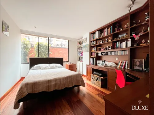 Vendo, Apartamento En La Carolina, 4 Habitaciones Para Inversión