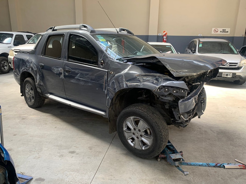Imagen 7 de 11 de Renault Duster Oroch Privilege 2.0-2016-chocado