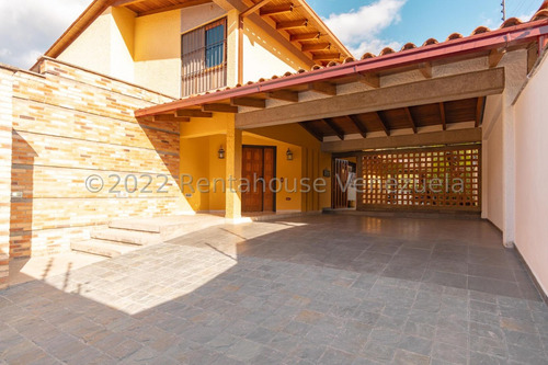 Stephany La Roche Casa En Venta En Santa Paula Mls #23-668