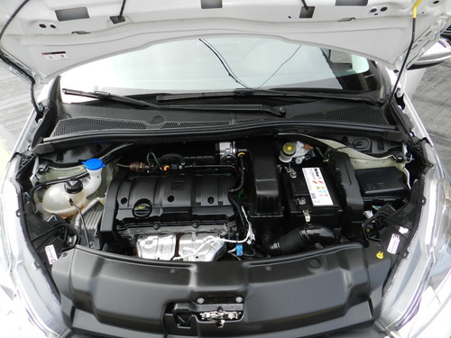 Peugeot 208 Feline 1.6
