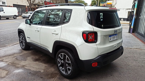 Imagen 4 de 14 de Jeep Renegade 2022 1.8 Longitude At6