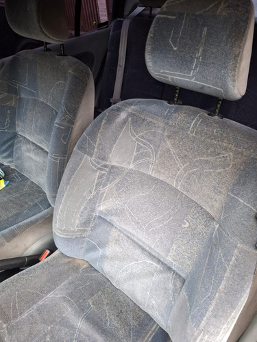 Renault Clio Sedan 1.6 16v Privilège Hi-flex 4p