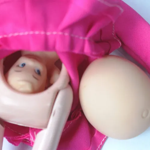 Kunhe Rose Red Muñeca Embarazada Real Tiene Un Bebé En Su Ba