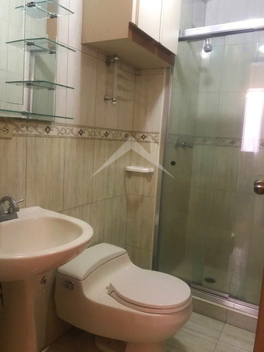 Imagen 11 de 16 de Home 24 Pelicano, Vende Hermoso Apartamento En El C.r. Guaica Mar Ii