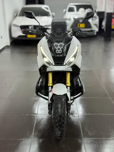 Honda X-advs 750