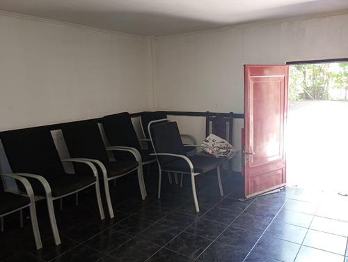 Casa Con Amplio Lote En Punta Lara