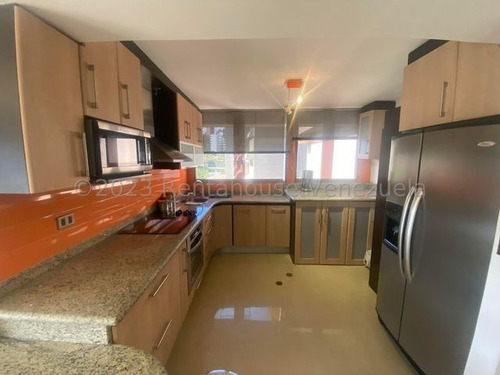 Apartamento En Alquiler En La Alameda 25-16715 K.f