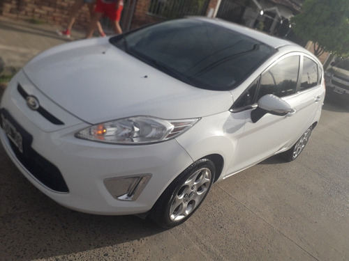 Ford Fiesta Kinetic Design 1.6 Design 120cv Titanium 2013