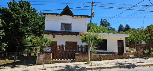 Casa A Metros Del Centro De Villa General Belgrano