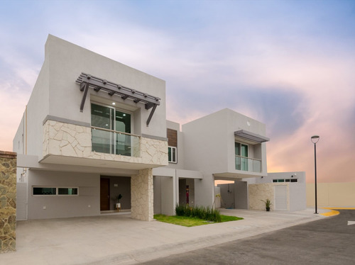 Casa En Venta En La Vista Residencial El Refugio Queretaro