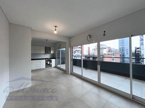 Excelente Piso De 2 Amb. Balcón Terraza Y Cochera Optativa! 