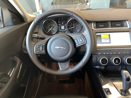 Jaguar E Pace P250