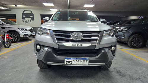 Toyota Hilux SW4 2.8 Srx 177cv 4x4 7as