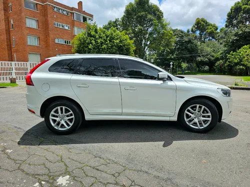 Volvo XC60 2.0 T5 Awd Momentum