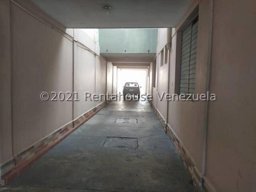 Imagen 3 de 30 de Edificio En Venta Zona Centro Barquisimeto Rah 23-22526 // Invierta Seguro Con Rentahouse//