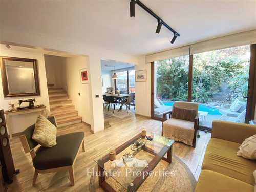 Casa Venta De 5 Dorm 5 Baños En La Reina Principe De Gales