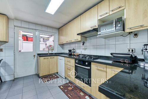 Casa En Condominio Con Excelente Ubicacion, A Paso...
