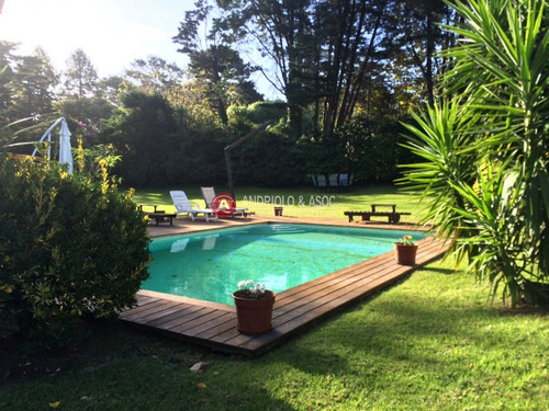 Casa En Venta Y Alquiler, Golf, Punta Del Este, 4 Dormitorios.- Ref: 6414