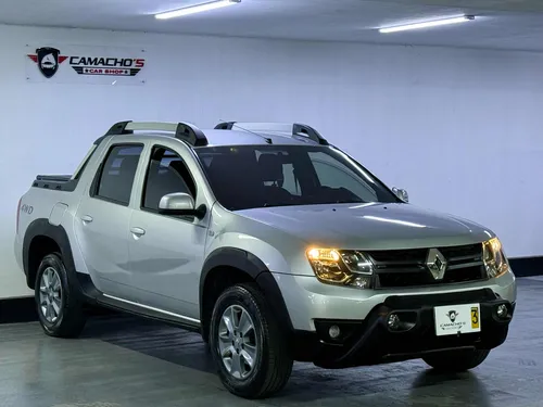 Renault Oroch 2.0 intens 4x4 mecanica (financiamiento) 1 dueño