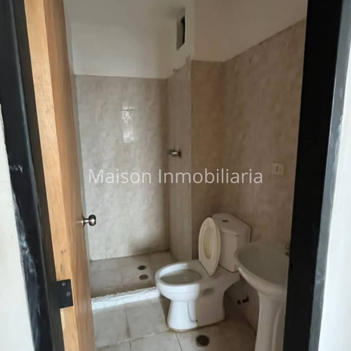 Imagen 9 de 10 de Se Vende Apartamento En Urbanización Las Carolinas Turmero Edo Aragua