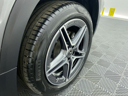 Imagen 25 de 25 de Mercedes Benz Glb 200 Amg Line 1.3
