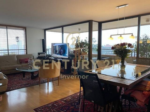 Imagen 2 de 18 de Impecable Departamento A Pasos Del Metro Manquehue!