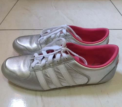 Tênis adidas 38