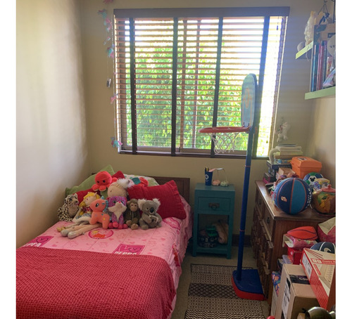 Encantadora Y Luminosa Casa En Condominio De Las Pircas!