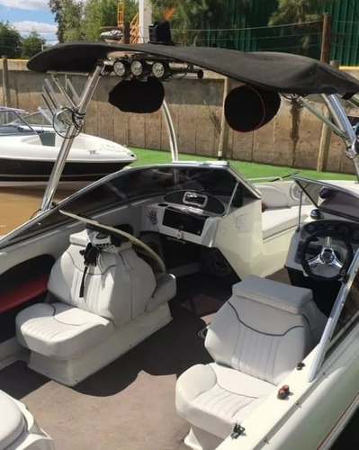 Bermuda Twenty One Motor Volvo Equipada Para Wakeboard