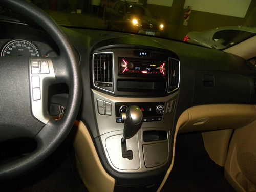 Imagen 13 de 15 de Hyundai H1 2.5 Premium 1 170cv