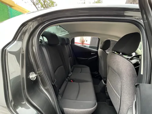 Mazda Mazda 2 1.5 i sedan aut a/ac