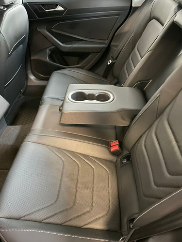 Imagen 15 de 18 de Volkswagen Vento Highline 250 Tsi A/t My 21